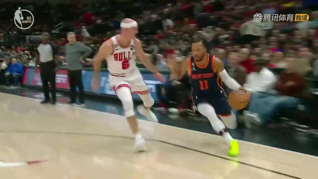 秀啊！布倫森腳踝終結(jié)將卡魯索晃倒坐地！再三分殺死比賽（布倫森集錦）