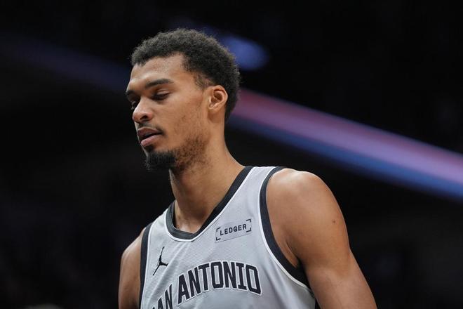 華子23分準(zhǔn)絕殺森林狼19分逆轉(zhuǎn)馬刺 文班29+7戈貝爾6惡犯將禁賽