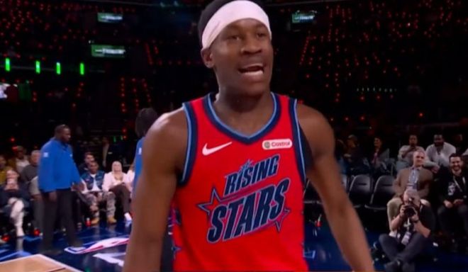 埃奇庫姆當(dāng)選新秀賽MVP：半決賽17分中投絕殺 決賽6分罰球絕殺